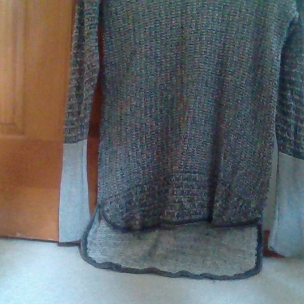 Simply Vera   Vera Wang Large Women's Shirt